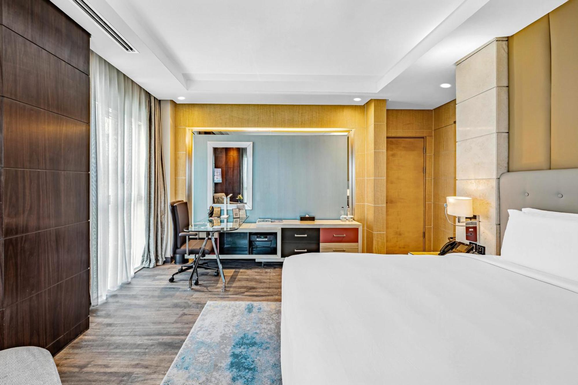 Hotel The Venue Corniche